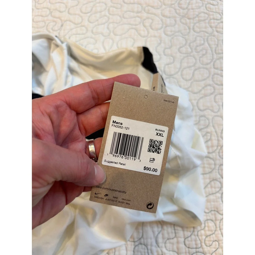Nike Aeroswift Men XXL White Black 4 Inch Running Shorts FN3352-121